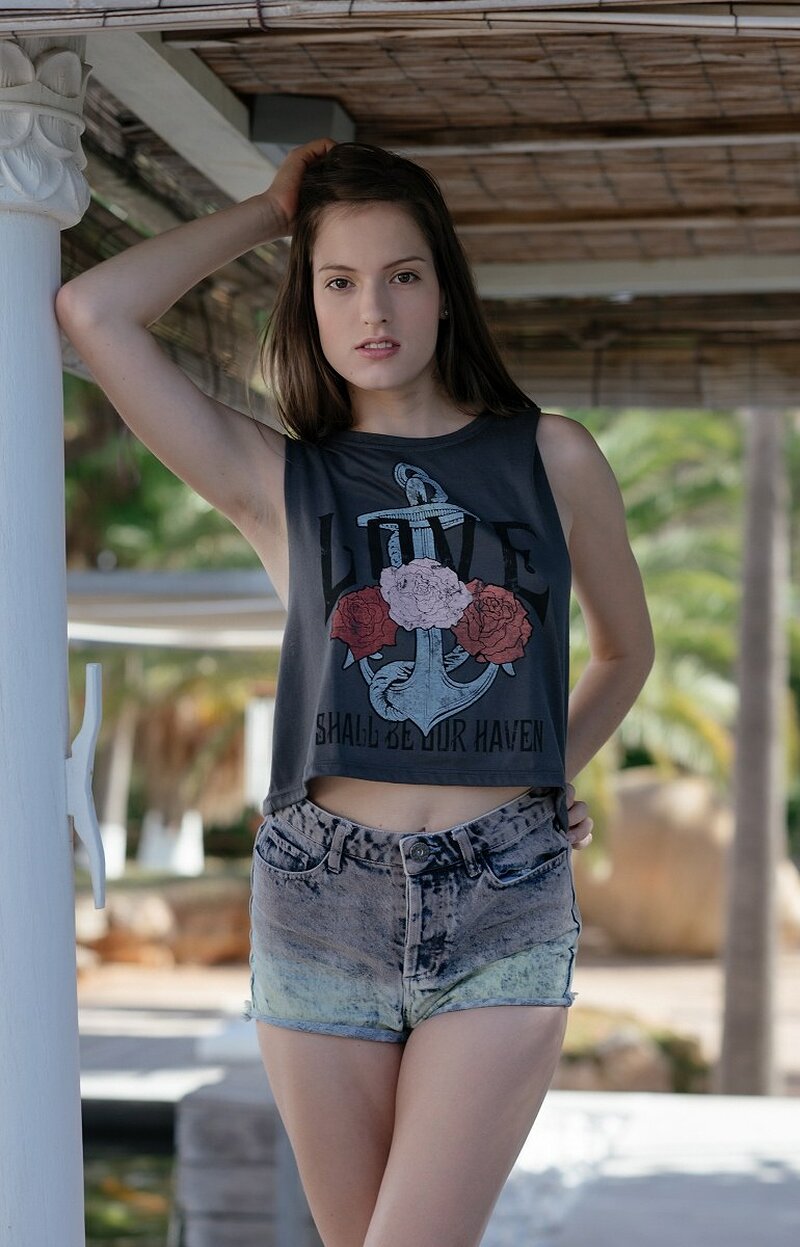 Иоланта, 23 года, 4 размер груди